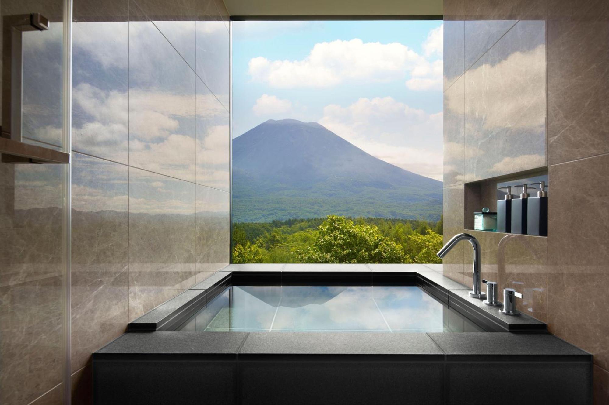 Higashiyama Niseko Village, A Ritz-Carlton Reserve Екстер'єр фото